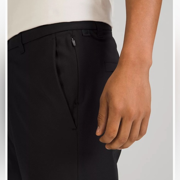 Lululemon - Commission Slim-Fit Pant
Warpstreme - Black - Picture 4 of 5